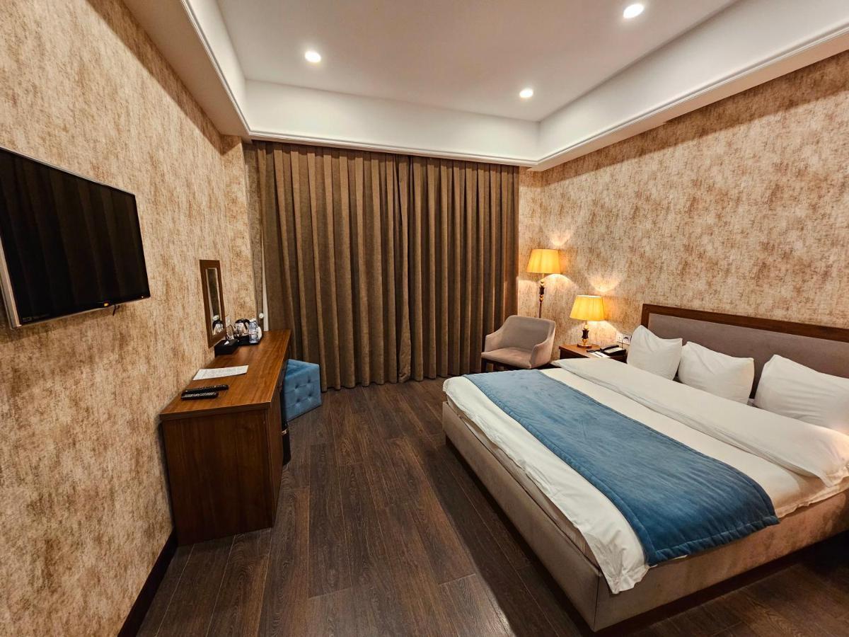 Macara Sheki City Hotel Buitenkant foto