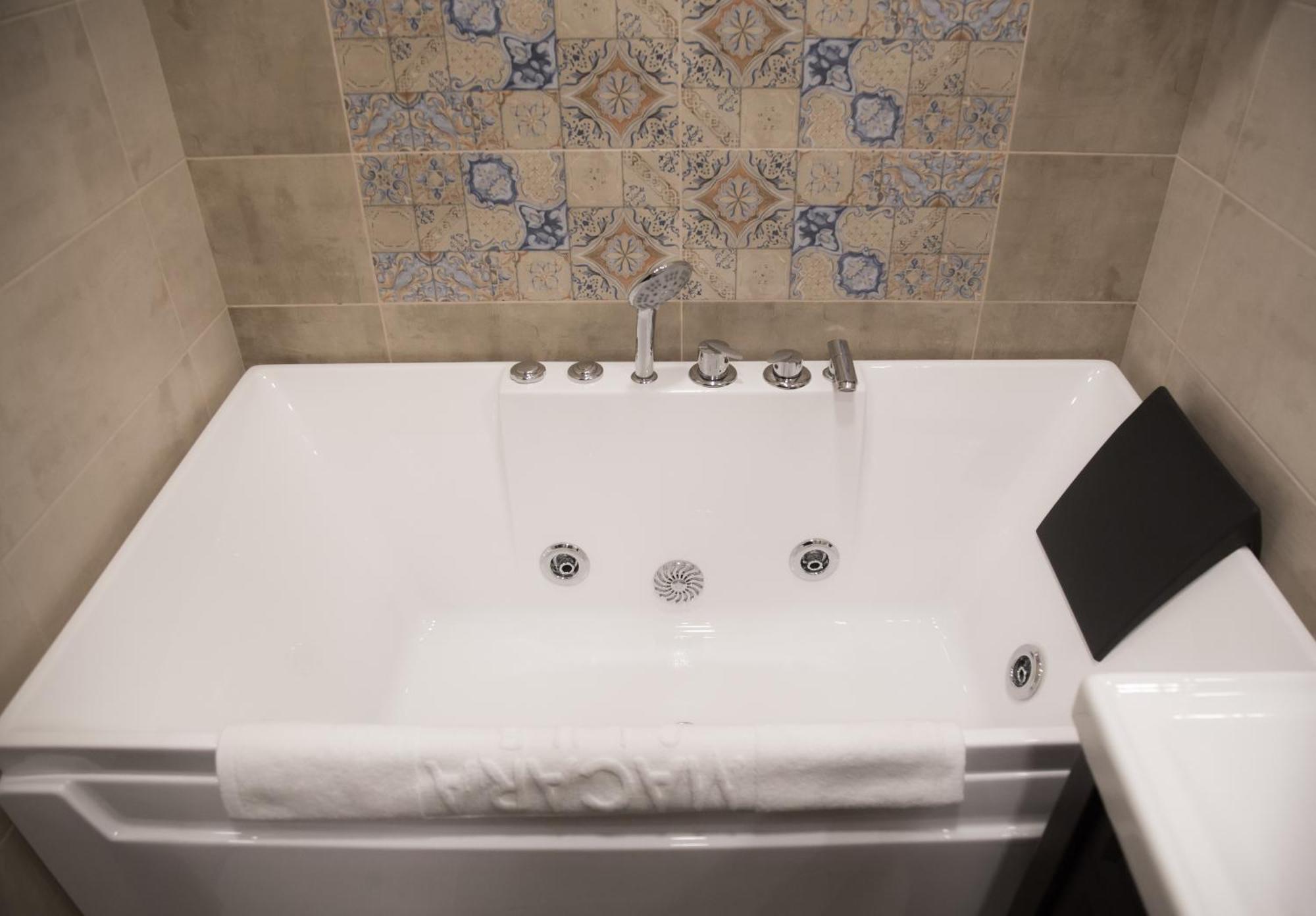 Macara Sheki City Hotel Buitenkant foto